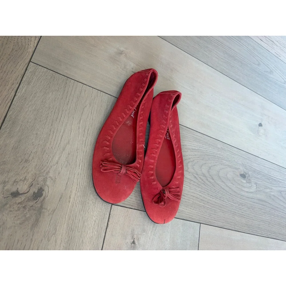Coldwater Creek by Aerosoles Red Suede Ballet Flats Bow Tassel Slip On Shoes 6